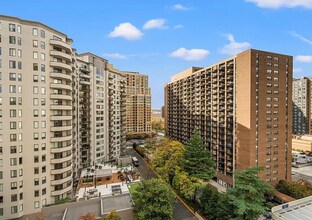 1211 S Eads St, Unit APT 1009 in Arlington, VA - Building Photo - Building Photo