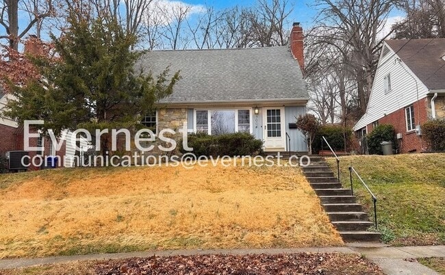 property at 3004 Parkway