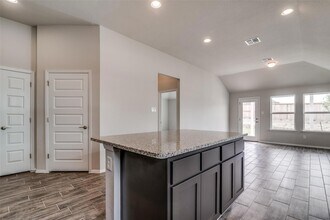 140 Shugart St in San Marcos, TX - Building Photo - Building Photo