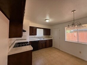 3438-3438 S Woodland St in Visalia, CA - Building Photo - Building Photo
