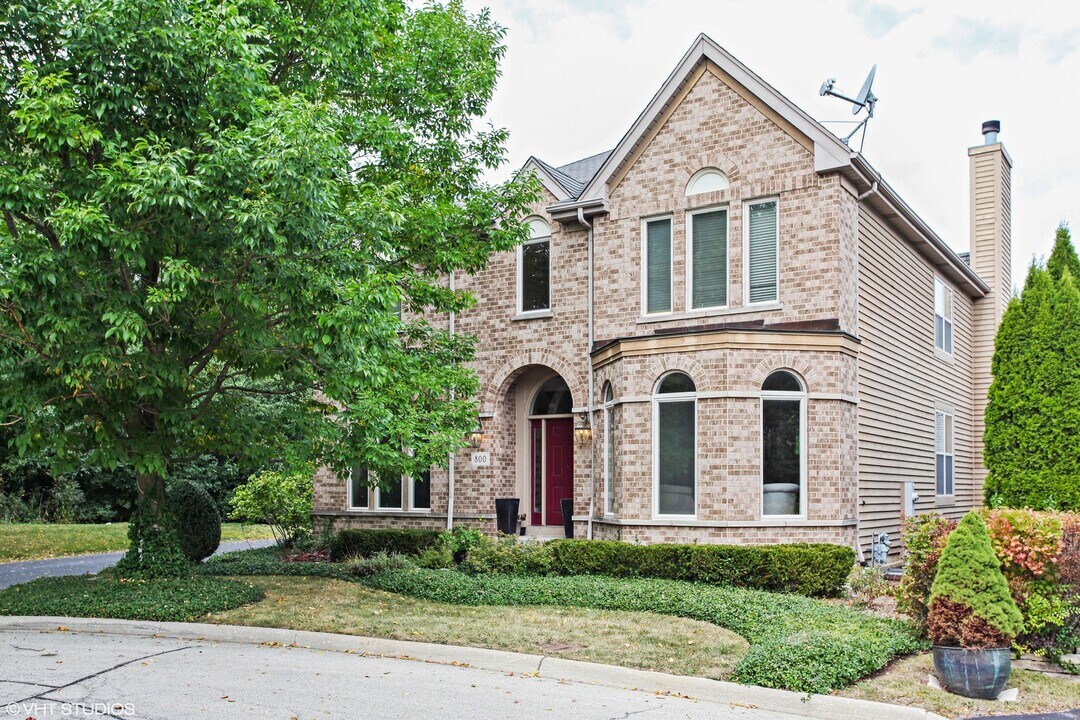 800 Deroo Lp in Highwood, IL - Foto de edificio