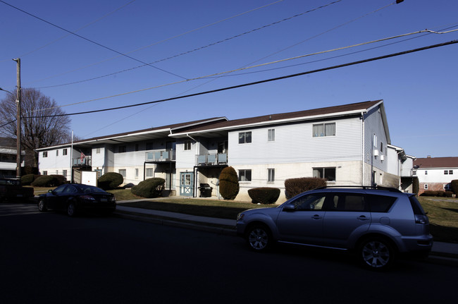 Topton Garden Apartments in Topton, PA - Building Photo - Building Photo