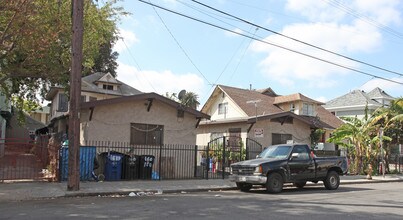 156 E 35th St in Los Angeles, CA - Building Photo - Building Photo