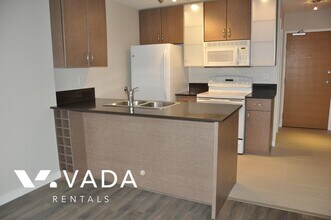 507-909 Mainland St in Vancouver, BC - Building Photo - Building Photo