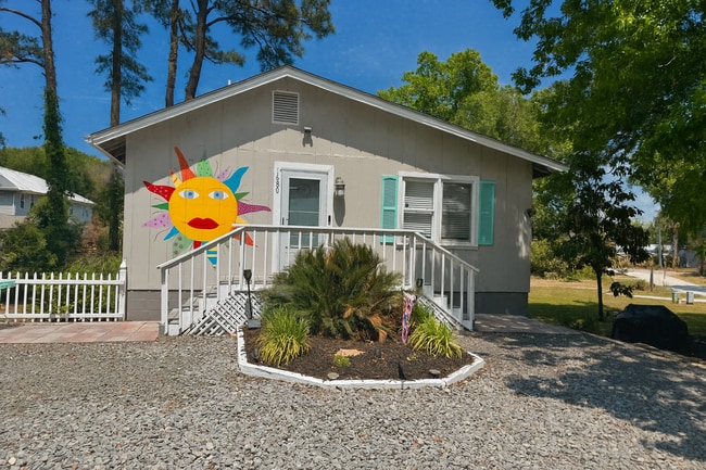 property at 1680 Hemingway Dr SW