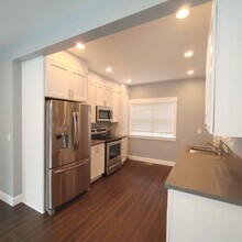 4533 SE Francis St in Portland, OR - Building Photo - Building Photo