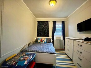 1329 Alina St in Elizabeth, NJ - Building Photo - Building Photo