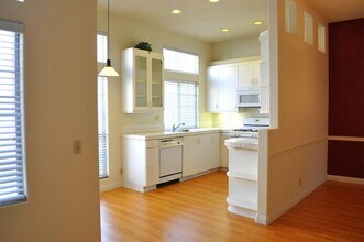 14 Cigliano Aisle in Irvine, CA - Building Photo - Building Photo