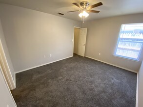 533 N Chicago Ave, Unit B in Lubbock, TX - Building Photo - Building Photo