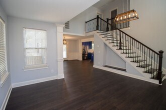 205 Mansfield Cir in Lexington, SC - Foto de edificio - Building Photo