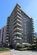 The 950 in Vancouver, BC - Building Photo - Building Photo