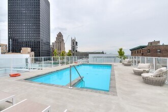 Laurence Condo Rentals in Montréal, QC - Building Photo - Building Photo