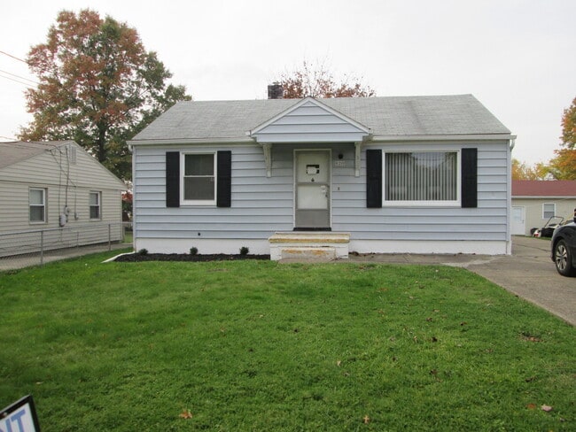 property at 820 Lincoln Ave SE