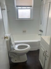 22124 Tuscany Ave in Eastpointe, MI - Building Photo - Building Photo