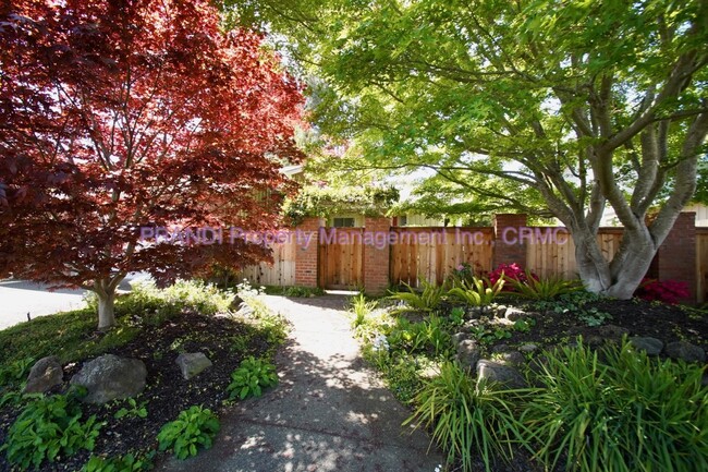 42 Mt Muir Ct in San Rafael, CA - Building Photo - Building Photo