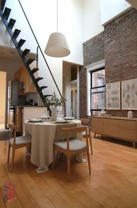 318 Second Avenue, Unit 5 in New York, NY - Foto de edificio - Building Photo