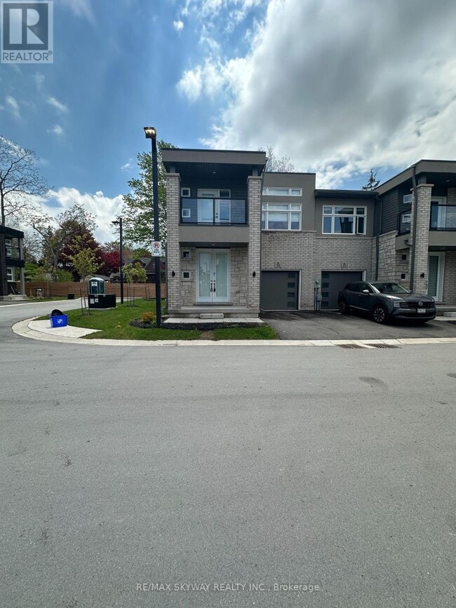property at 5672 Dorchester Rd