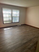 2527 Valley Forge Dr in Fitchburg, WI - Foto de edificio - Building Photo