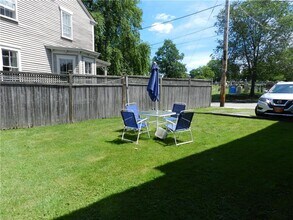 60 Farewell St in Newport, RI - Building Photo - Building Photo