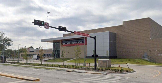 5303 Darnell St in Houston, TX - Foto de edificio - Building Photo