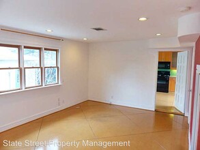 1705 Winsted Ln in Austin, TX - Building Photo - Building Photo