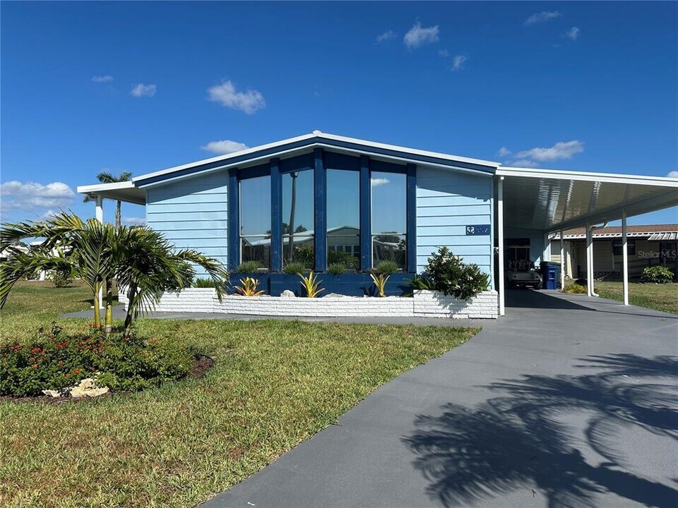 307 Outrigger Pl in North Port, FL - Building Photo