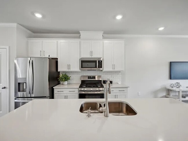 657 Mirkwood Ave in Apex, NC - Building Photo - Building Photo