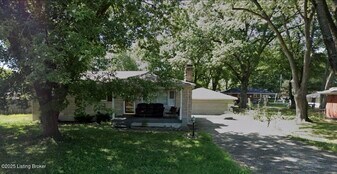 5414 Bungalow Dr in Louisville, KY - Building Photo
