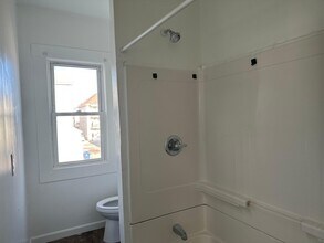 175 Phillips Ave in New Bedford, MA - Building Photo - Building Photo