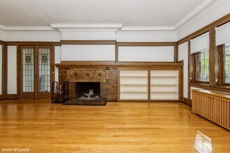 5656 S Dorchester Ave in Chicago, IL - Building Photo - Building Photo