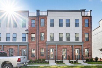 13231 Garland Ln in Midlothian, VA - Building Photo - Building Photo