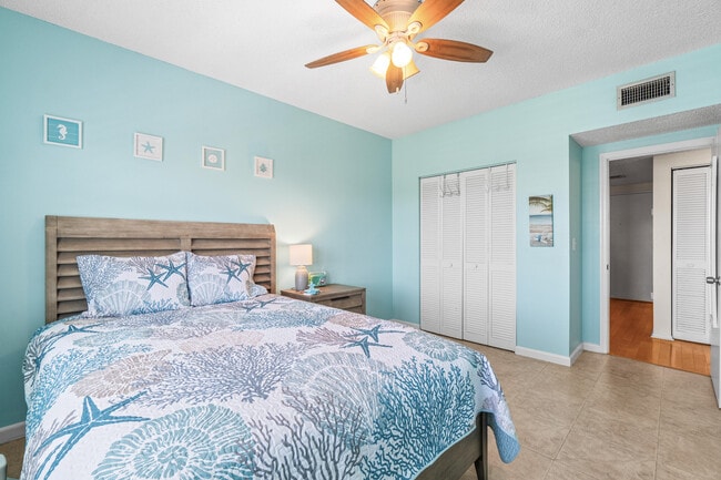 55 SW 2nd Ave, Unit 405 in Boca Raton, FL - Foto de edificio - Building Photo