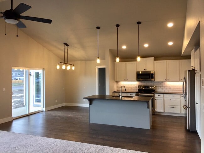 property at 1835 Spring View Ct