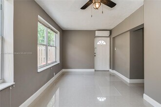 2620 NW 83rd Ave in Sunrise, FL - Building Photo - Building Photo