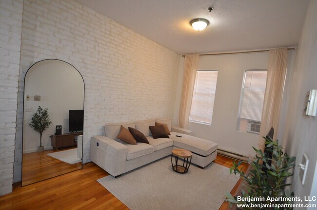 25 Cleveland Pl, Unit 1