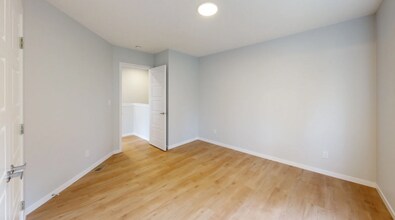 11528-11122 122 St NW in Edmonton, AB - Building Photo - Building Photo