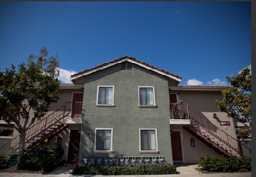 Village Green in Covina, CA - Foto de edificio