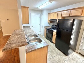 7915 Lowrance Rd in Memphis, TN - Building Photo - Building Photo