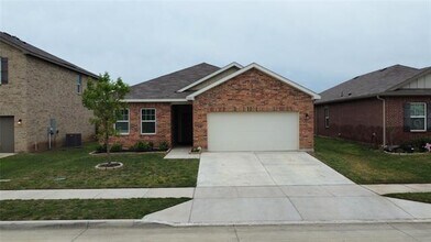 5621 McMahan Ln in Crowley, TX - Building Photo - Building Photo