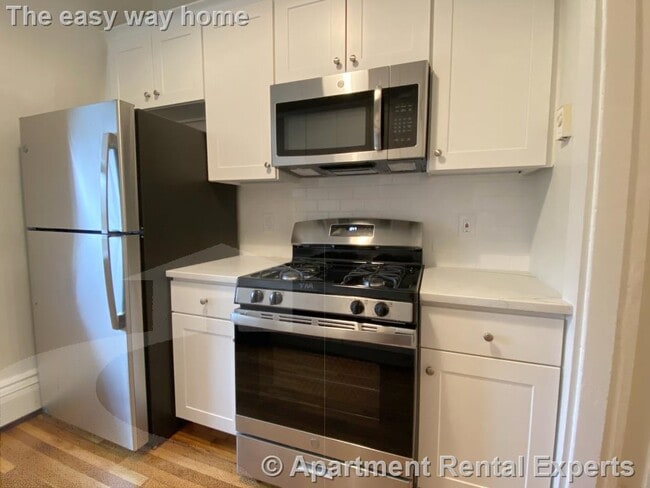 194 Central St in Somerville, MA - Building Photo - Building Photo