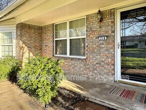 218 Kansas St in Sherman, TX - Building Photo - Building Photo