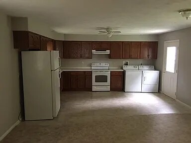 204 W 2nd St, Unit 204 in Belvidere, IL - Building Photo - Building Photo