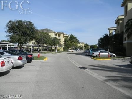 1781 Four Mile Cove Pkwy-Unit -146 in Cape Coral, FL - Foto de edificio