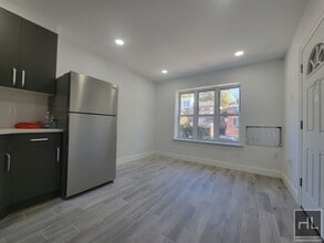 184 Battery Ave in Brooklyn, NY - Building Photo - Building Photo