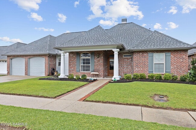 property at 102 Lockeport Cir