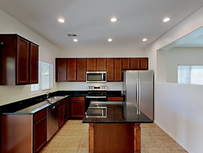 868 Basswood Ave in San Tan Valley, AZ - Building Photo - Building Photo