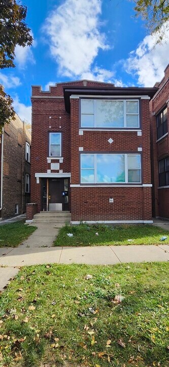 1453 N Lotus Ave in Chicago, IL - Building Photo