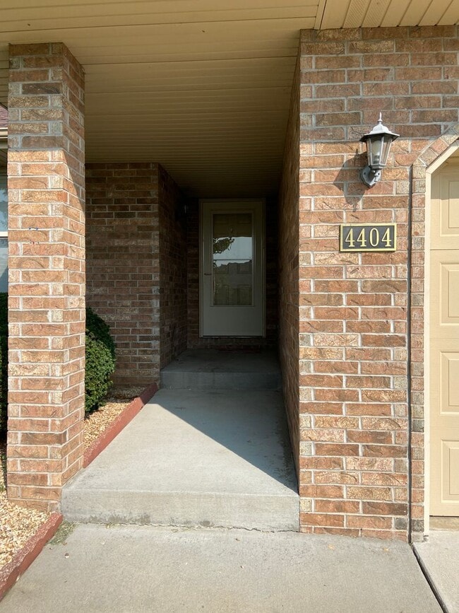 4404 S Hemlock Ave in Springfield, MO - Building Photo - Building Photo