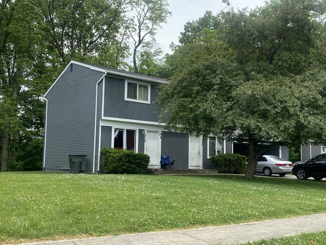 Nutcreek Townhomes in Columbus, OH - Building Photo - Building Photo