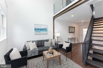 1005 New Market St in Philadelphia, PA - Foto de edificio - Building Photo